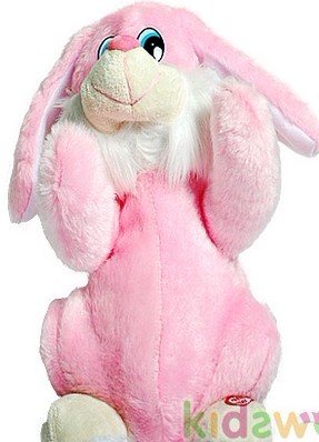 粉红色的玩具兔子