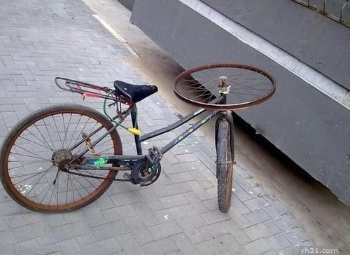 恶搞的雷人拼装自行车