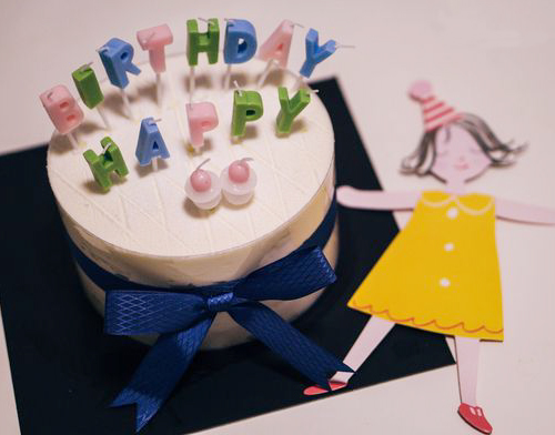 送给小女孩的生日蛋糕