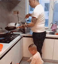 要想做得一手好菜，必须从幼儿时开始练习